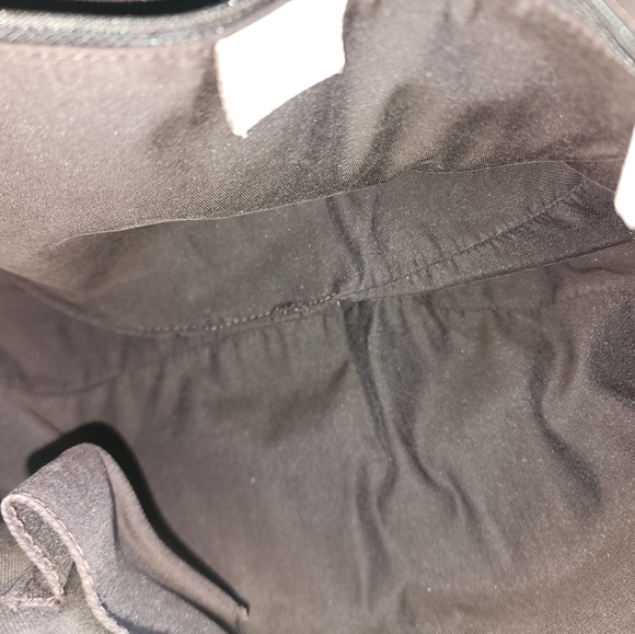 Gucci GG Canvas Medium Abbey Shoulder Bag - Picture 15 of 15